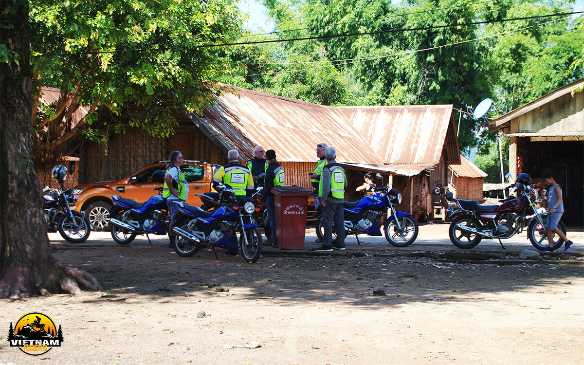 DAY 2: LAK TO DRAY SAP WATERFALL (130 KM – 4 HOURS RIDING)