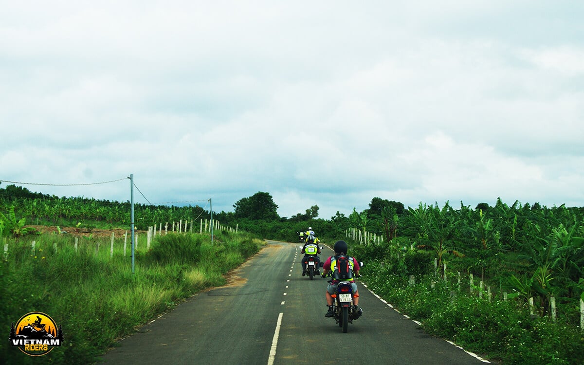 DAY 1: HOI AN TO KHAM DUC (150 KM - 5 HOURS RIDING) 