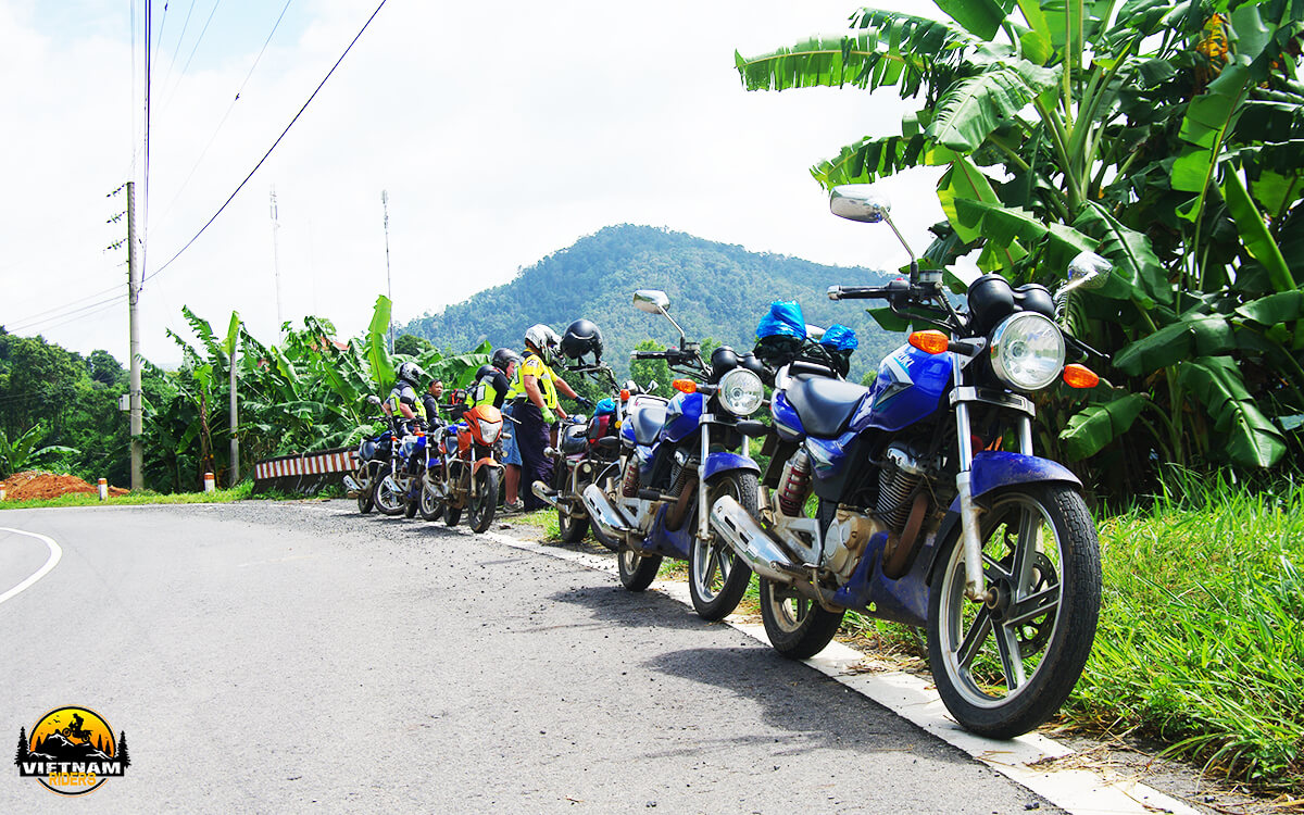 motorbike tour hue to hoi an