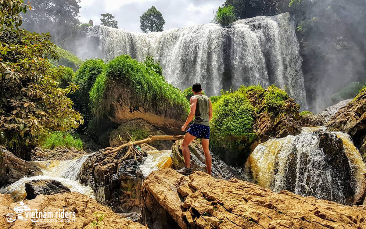 DAY 4: BAO LOC TO DRAY SAP WATERFALL (190 KM – 5 HOURS RIDING) 