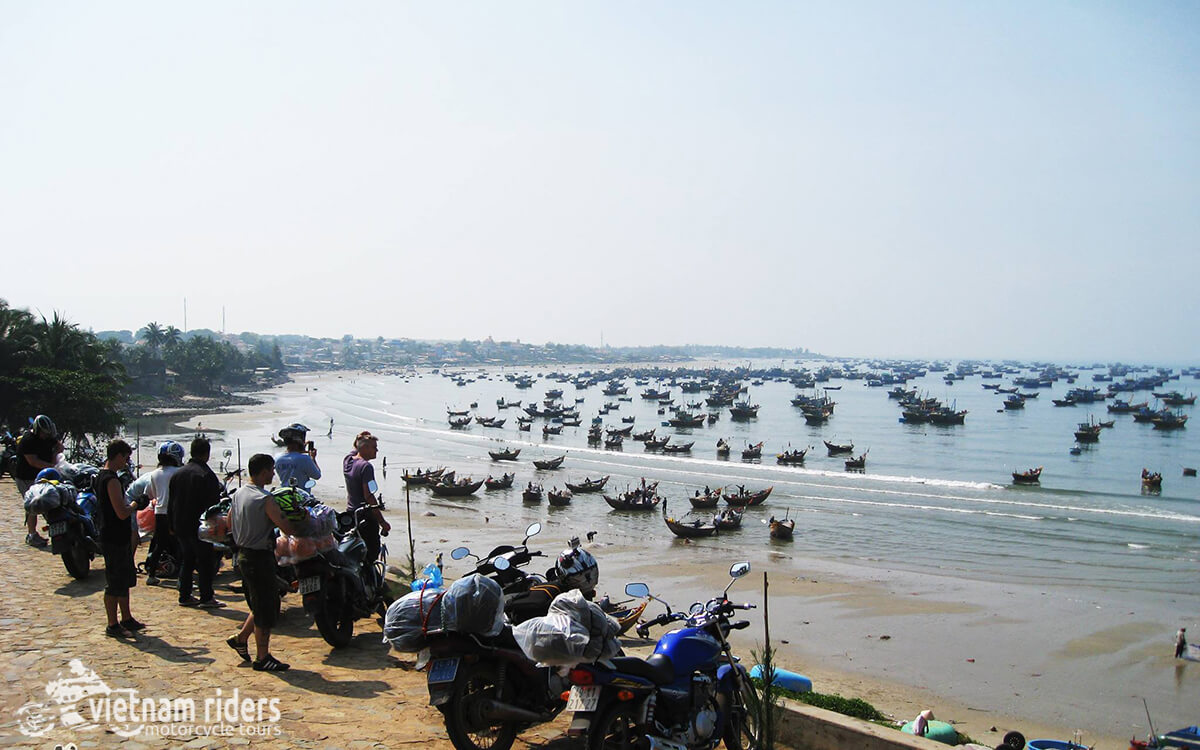 DAY 2: LONG HAI BEACH TO MUI NE (150 KM – 4 HOURS RIDING)