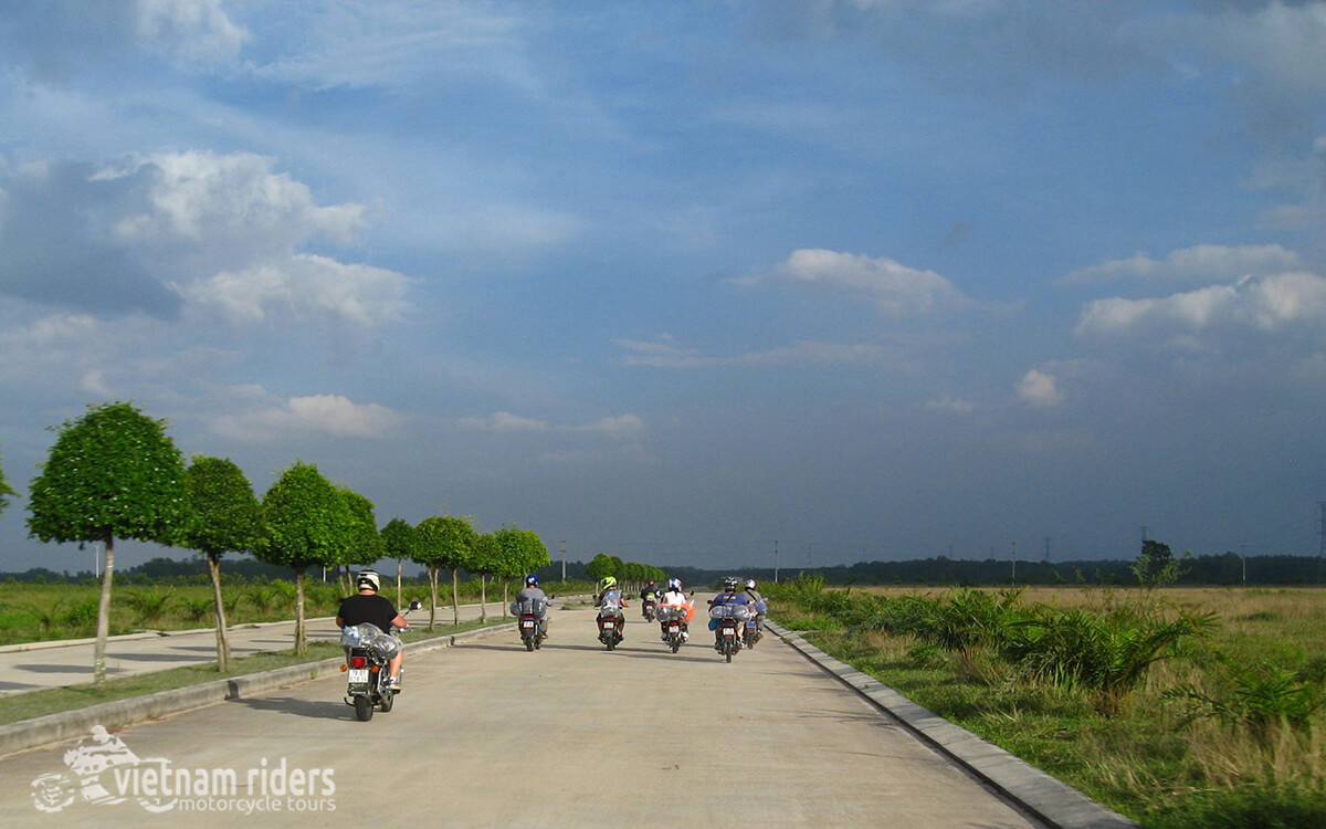 DAY 1: SAIGON TO LONG HAI BEACH (140 KM – 6 HOURS RIDING)