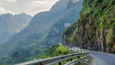 Mountain passes in Nothern Vietnam for motorcyclists